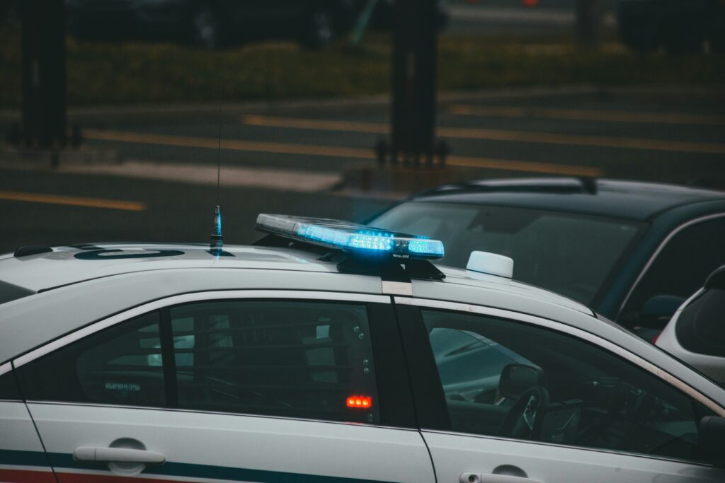 police pulls over a car for DUI